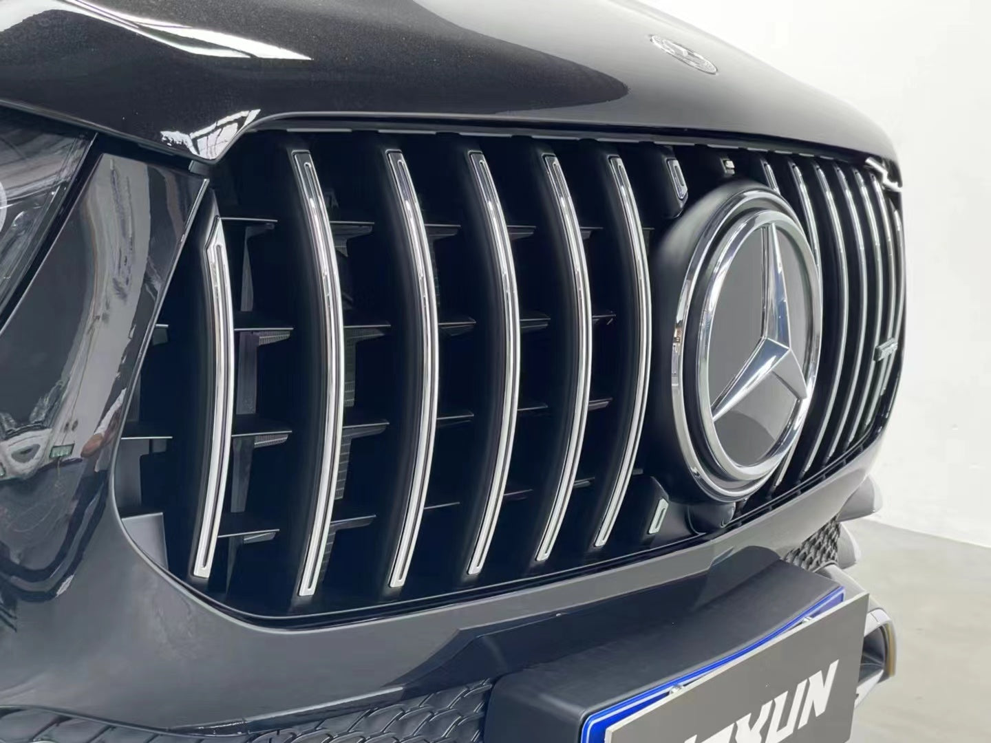 Mercedes-Benz X167 GLE OEM-Replica Front Grille Upgrade