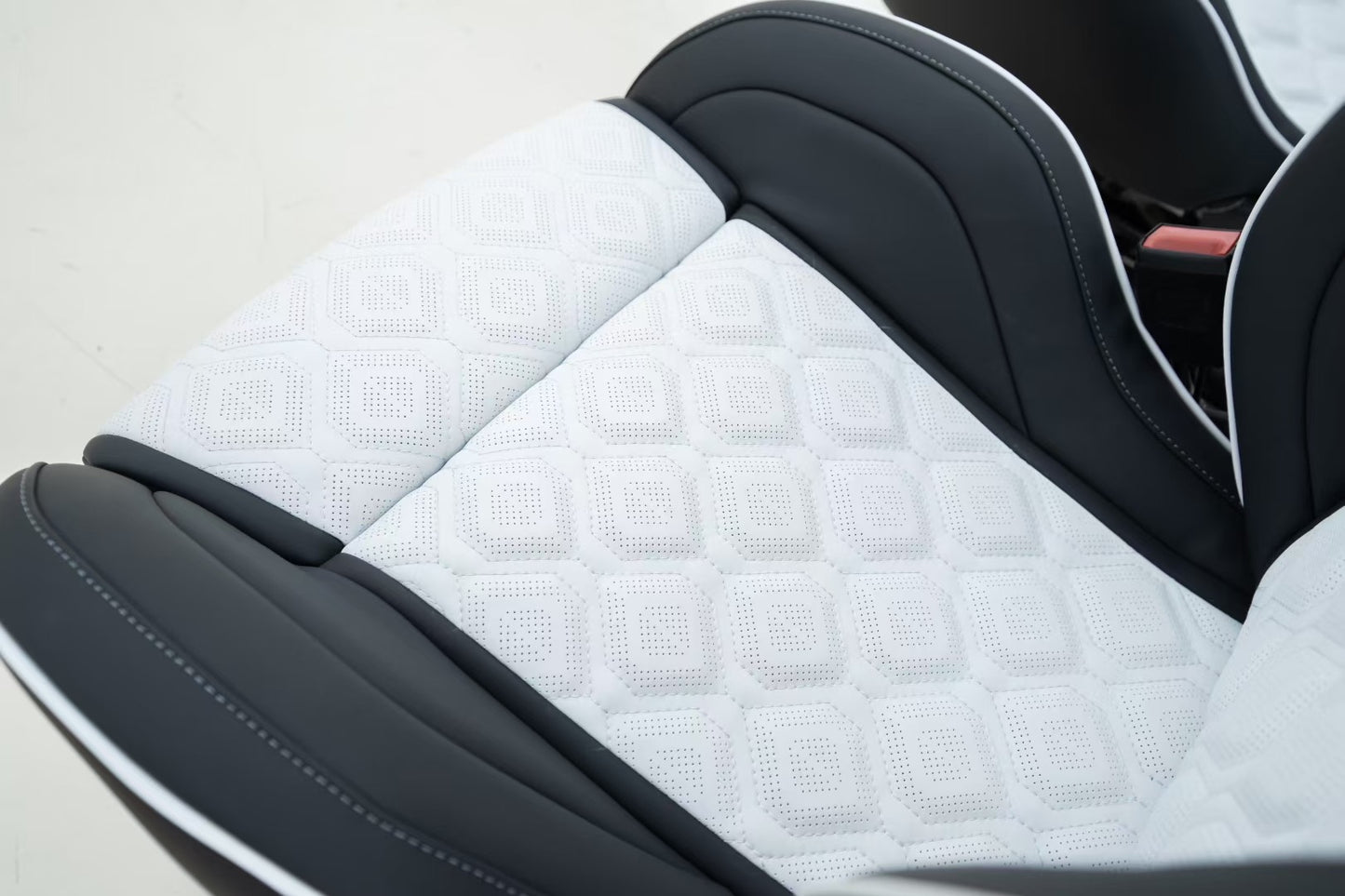 Mercedes-Benz AMG Racing Bucket Seat – Fits 2015+ Models, Custom Options Available
