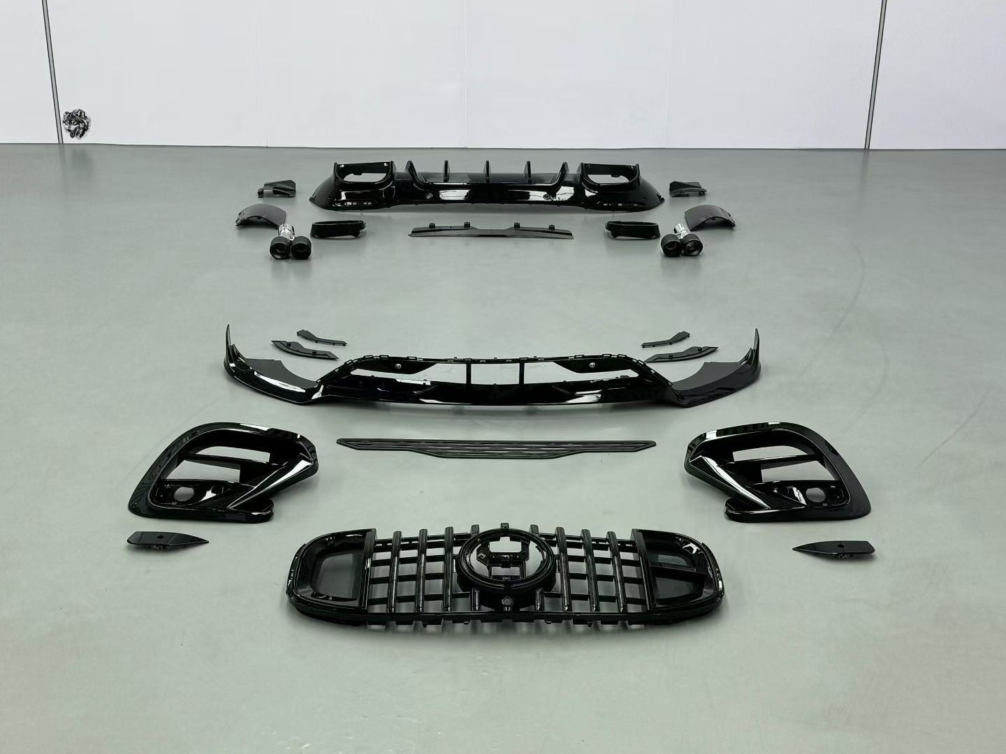 Kit Naik Taraf Roda Hitam Berkilat BBS GLS Mercedes-Benz X167