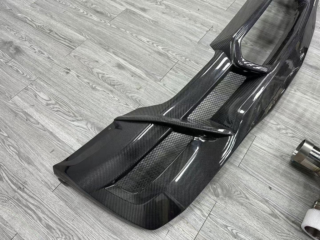 Chevrolet Corvette C8 Z06-Style Carbon Fiber Rear Diffuser & Quad Center-Exit Exhaust
