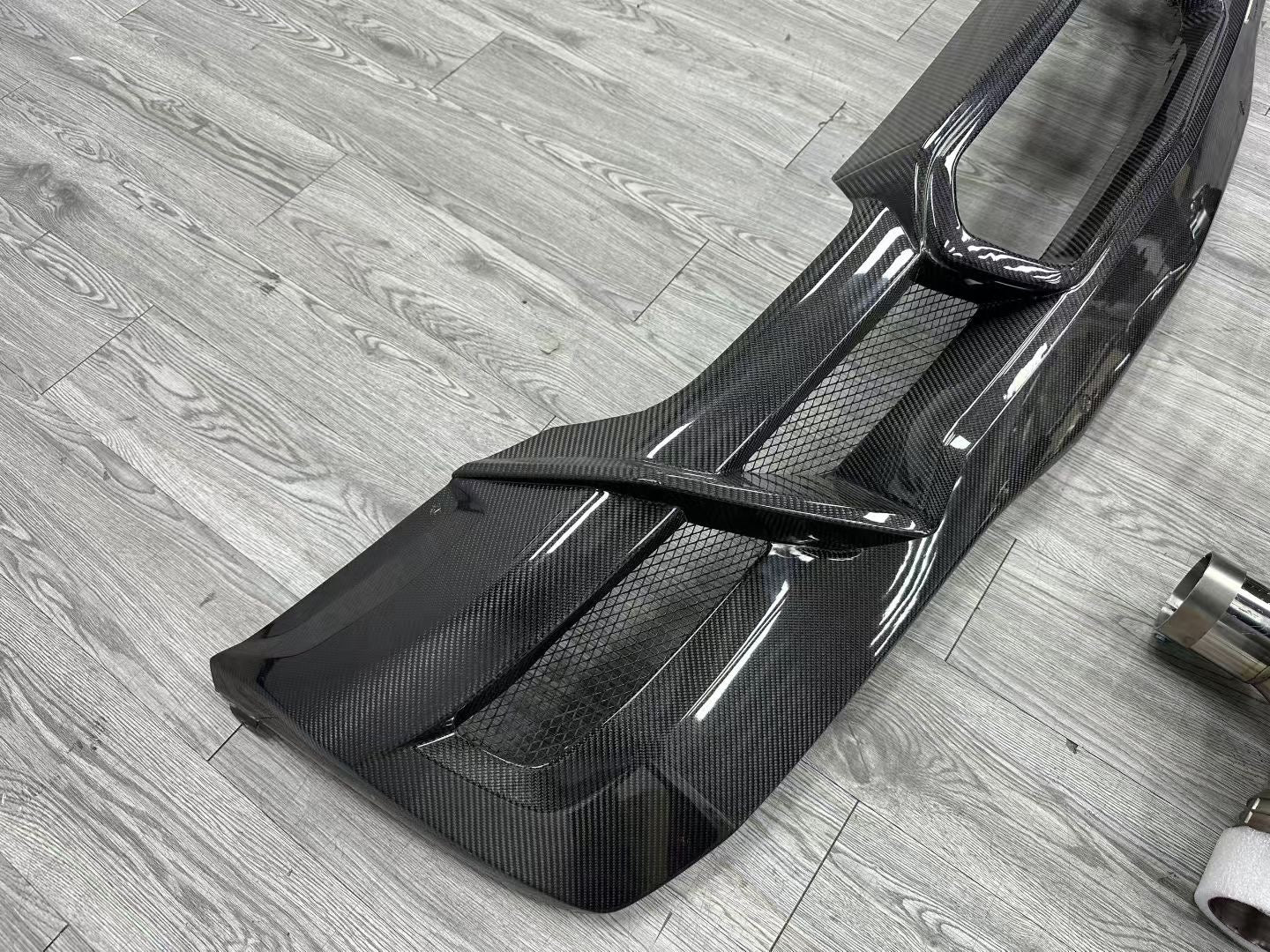Chevrolet Corvette C8 Z06-Style Carbon Fiber Rear Diffuser & Quad Center-Exit Exhaust
