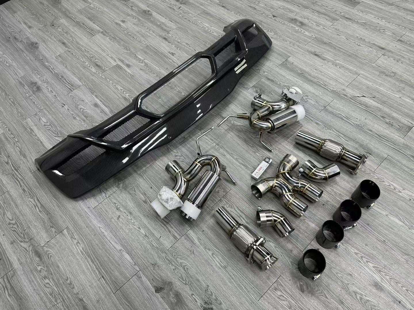 Chevrolet Corvette C8 Z06-Style Carbon Fiber Rear Diffuser & Quad Center-Exit Exhaust