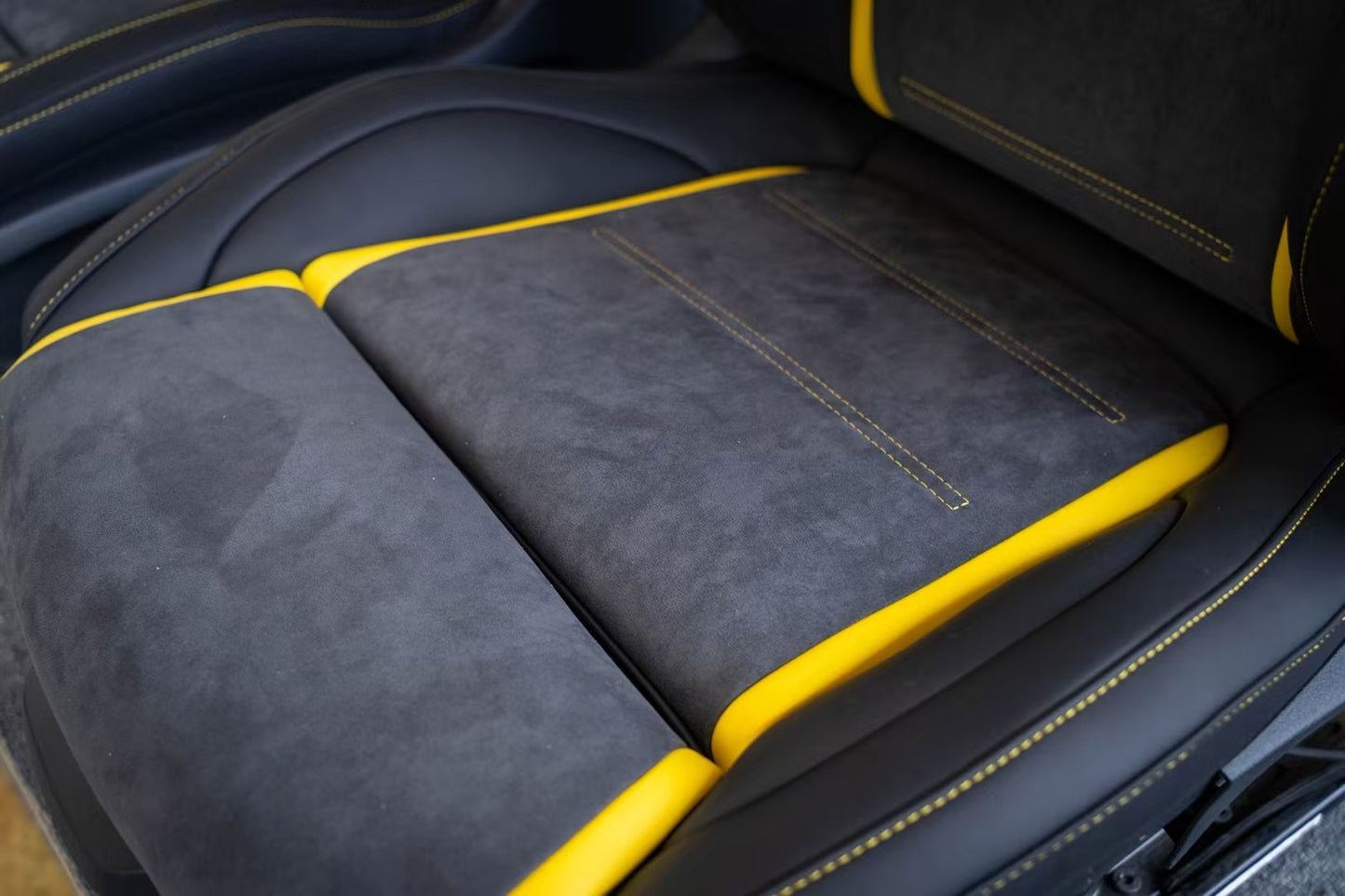 Mercedes-Benz AMG Racing Bucket Seat – Fits 2015+ Models, Custom Options Available