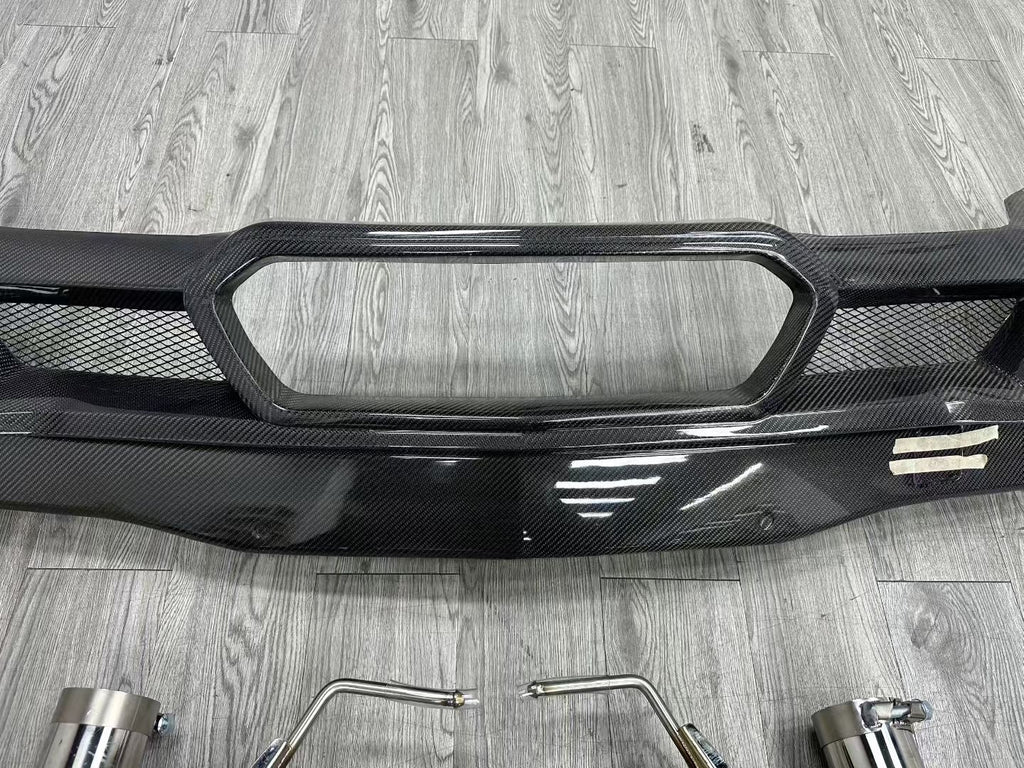 Chevrolet Corvette C8 Z06-Style Carbon Fiber Rear Diffuser & Quad Center-Exit Exhaust
