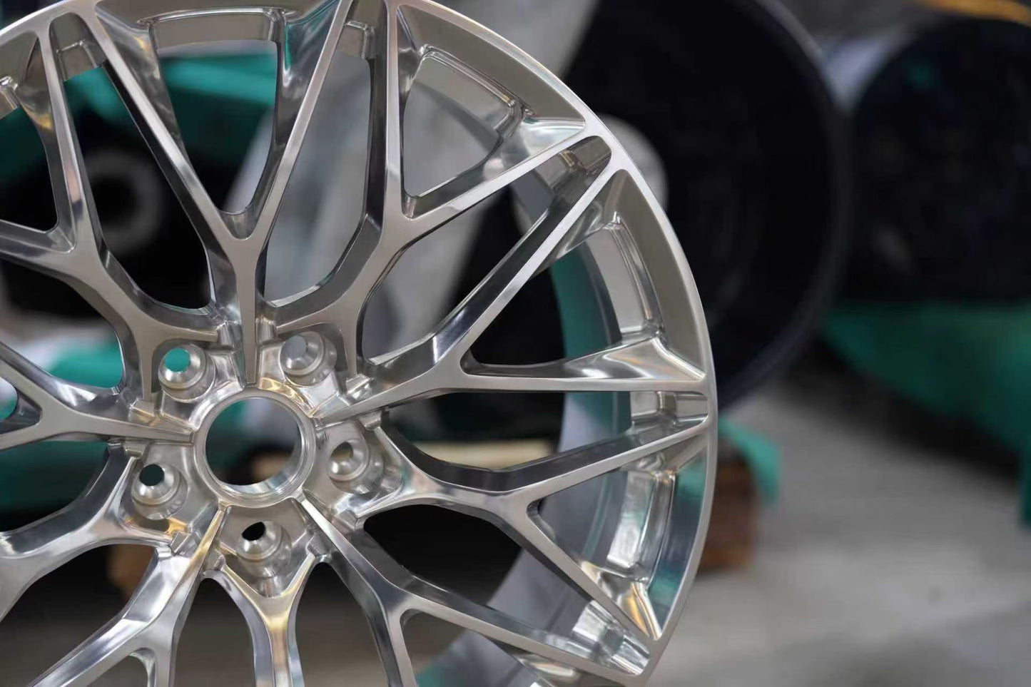 Custom Forged Aluminum Wheels – 18 to 24 Inch, Any Vehicle