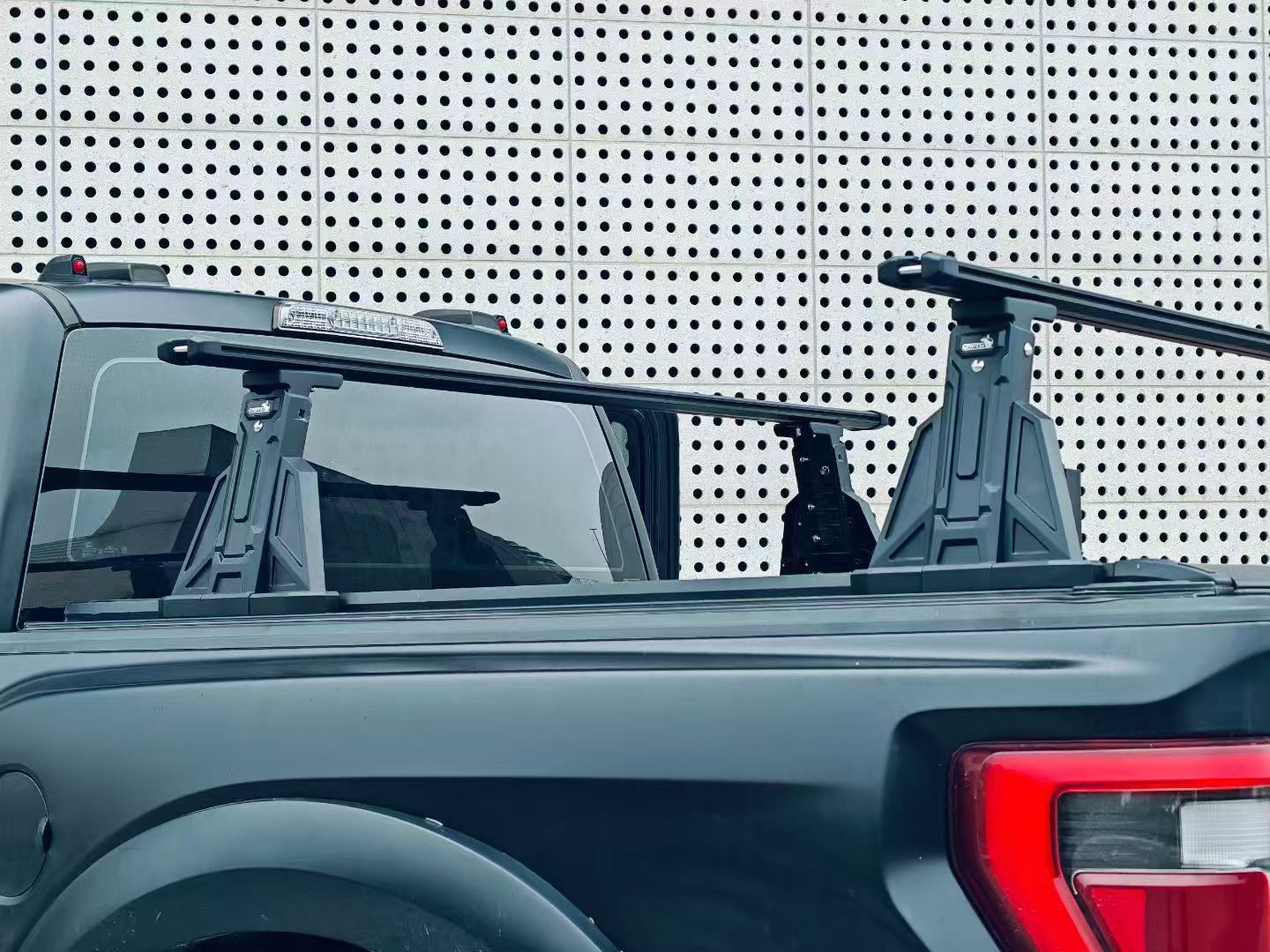 Pickup Truck Aluminum Tonneau Cover | Hard Lid & Hydraulic Flat Cap with Roof Rack Options