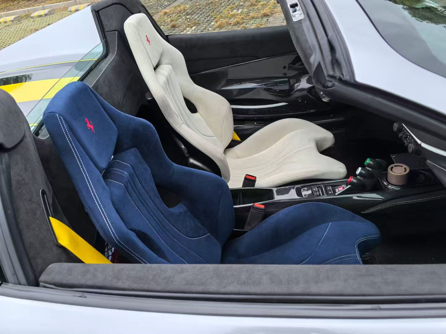 Lightweight Dry Carbon Fiber Racing Seat | Universal Fit & Ferrari Dedicated Models