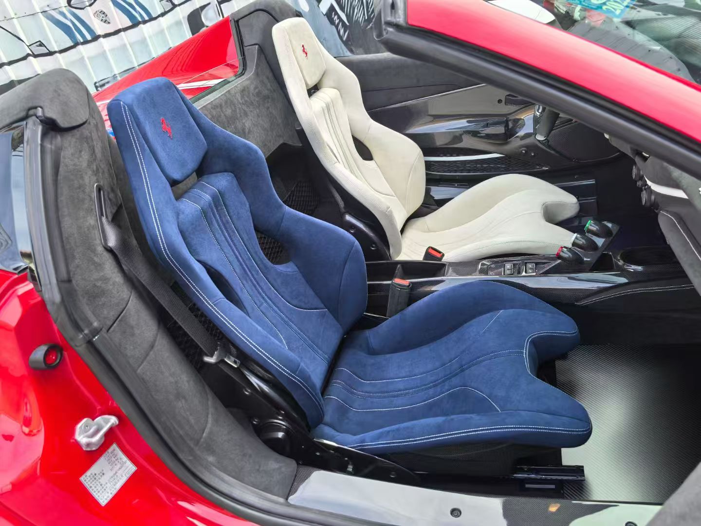 Lightweight Dry Carbon Fiber Racing Seat | Universal Fit & Ferrari Dedicated Models