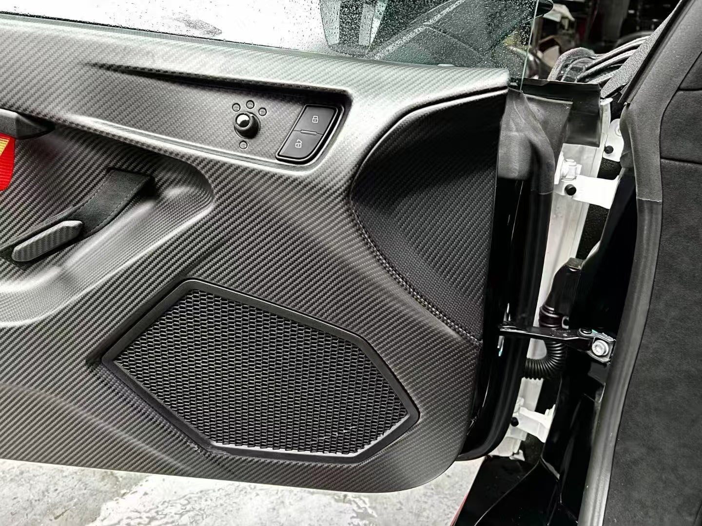 Lamborghini Huracán STO Dry Carbon Fiber Door Panels | Lightweight OEM Replacement