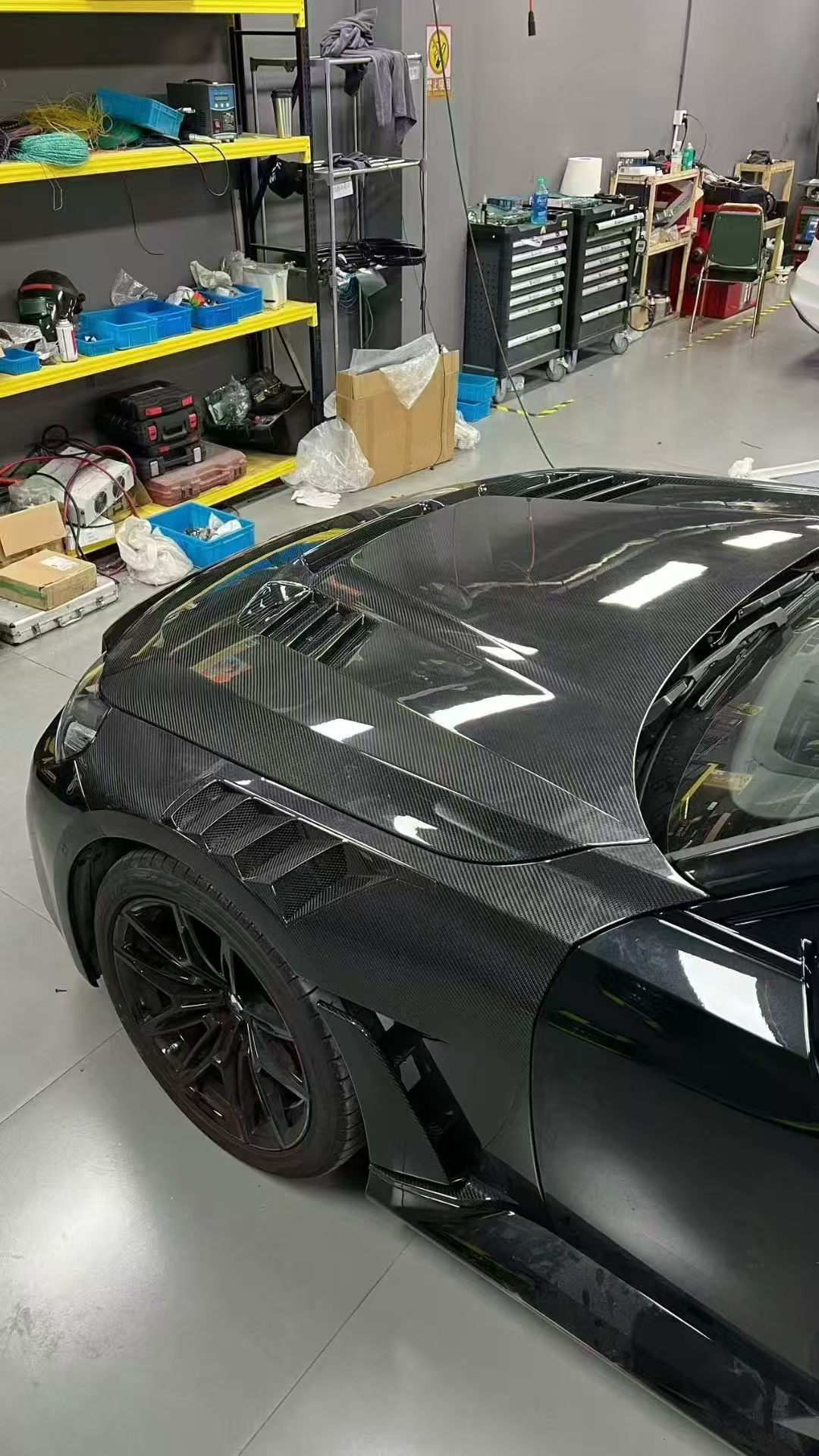 BMW G42 G87 Dry Carbon Fiber Hood & Fenders – N-Style Vented