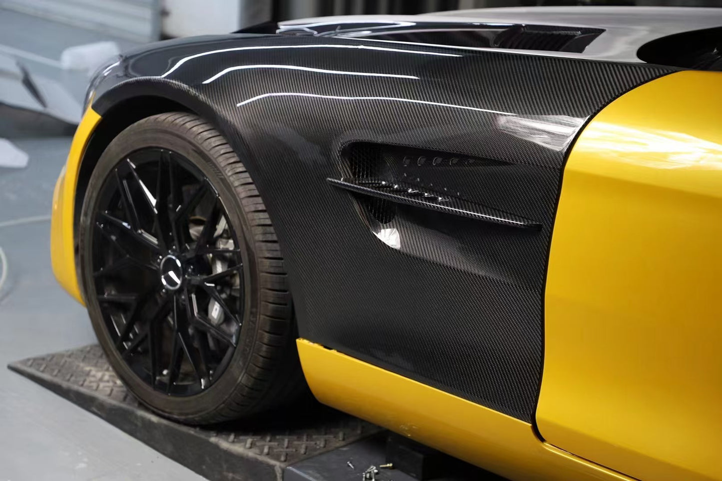 Hud Gentian Karbon Kering Ringan Mercedes-Benz AMG GT