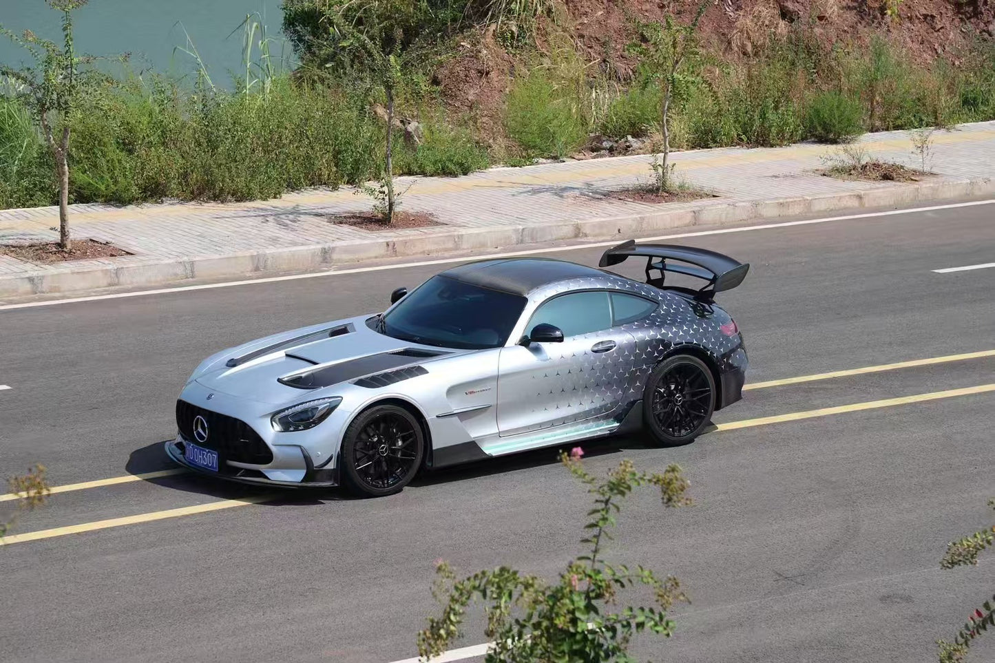 Hud Gentian Karbon Kering Ringan Mercedes-Benz AMG GT