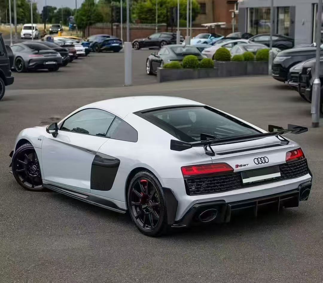 Audi R8 Body Kit – Front Lip, Side Skirts, Rear Diffuser, Spoiler & Wind Blades