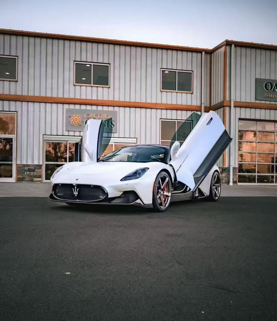 Maserati MC20 OEM Carbon Fiber Body Kit