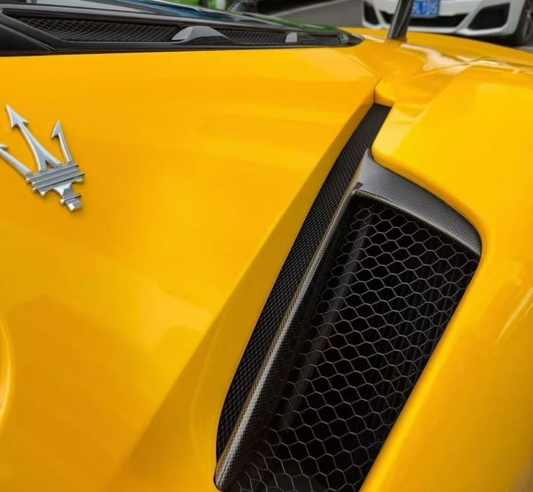 ชุดแต่งตัวถังคาร์บอนไฟเบอร์แท้สำหรับ Maserati MC20
